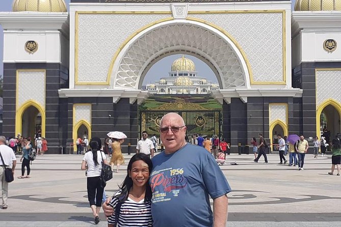 Private Layover Tour from Airport : Best of Kuala Lumpur - Masjid Negara (National Mosque) and the old railway station: two styles in one drive