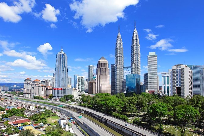 Private Return Transfer : Kuala Lumpur Airport (Arrival and Departure) - Door-to-Door Convenience Between KUL and Your Hotel