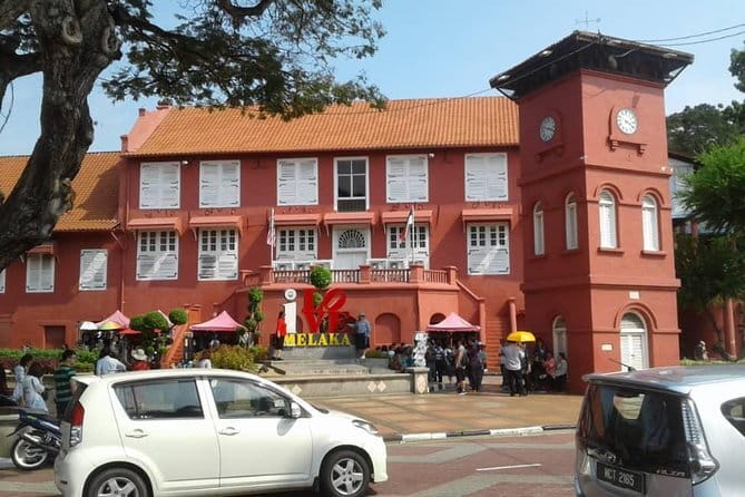 Private Tour: 3 in 1 Day Trip to Batu Caves, Bukit Melawati & Fireflies - Private guide perks in practice: Louis, Jag, Ayyanar, and Sathesh