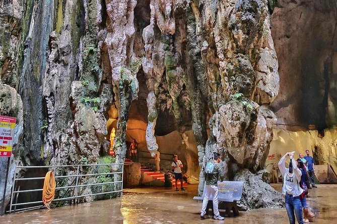 Private Tour Kuala Lumpur with Petronas Twin Towers Observation Deck & Batu Cave - Key things that make this tour worth your time
