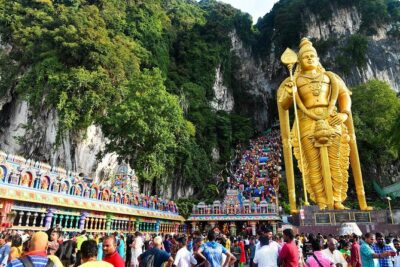 Private Tour Kuala Lumpur with Petronas Twin Towers Observation Deck & Batu Cave - Batu Caves: 272 steps, Hindu statues, and the best morning strategy