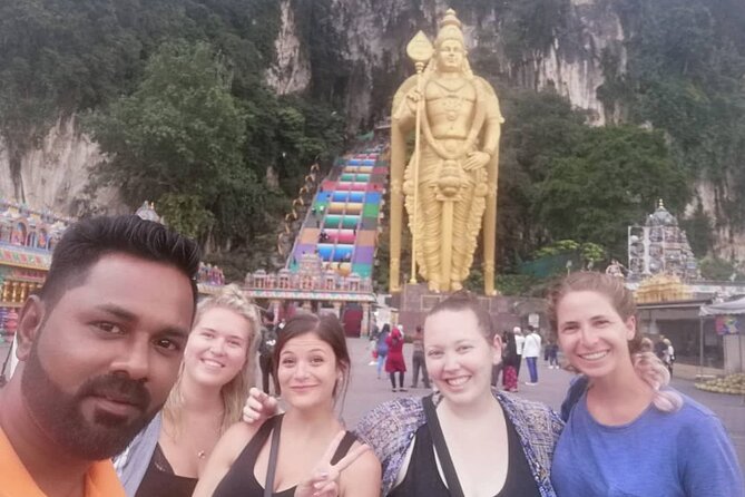 Putrajaya City Tour with Batu Caves & Sight Seeing Cruise - Perdana Putra and Dataran Putra: what you can’t enter still matters