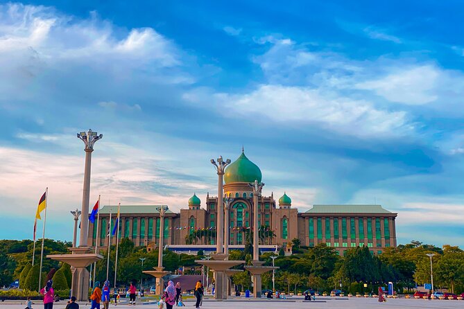 Putrajaya Half Day Tour with Pink Mosque & River Cruise(SIC) - Pickup, Group Size, and Why It Affects Your Experience