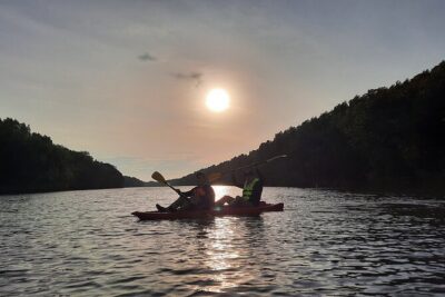 River Exploration and Mangrove Nature Tour by kayaking - Getting to the start: Grovey Floating House and the mangrove edge