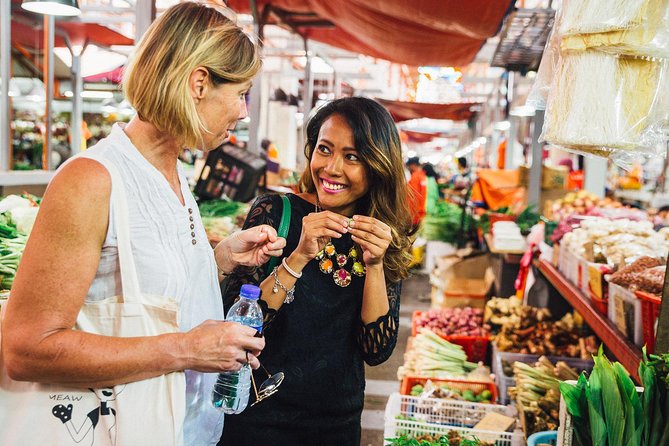 The 10 Tastings of Kuala Lumpur With Locals: Private Street Food Tour - Petaling Street Market tastings: where KL food is loud, real, and hands-on