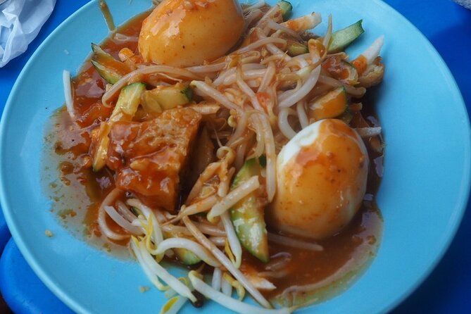 The 10 Tastings of Kuala Lumpur With Locals: Private Street Food Tour - The Kuala Lumpur local-favorites segment: finish full, not stuffed
