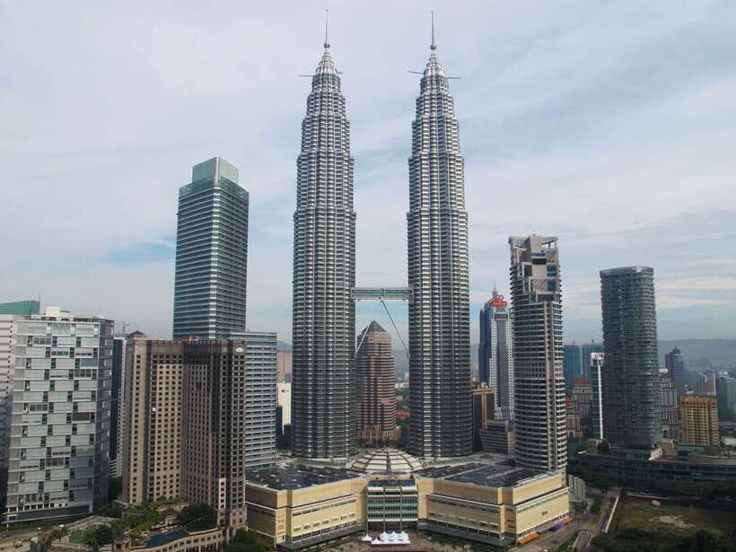 The Great Kuala Lumpur Tour with KL Tower Ticket & Lunch - From Corus KLCC to Batu Caves: a morning that saves time